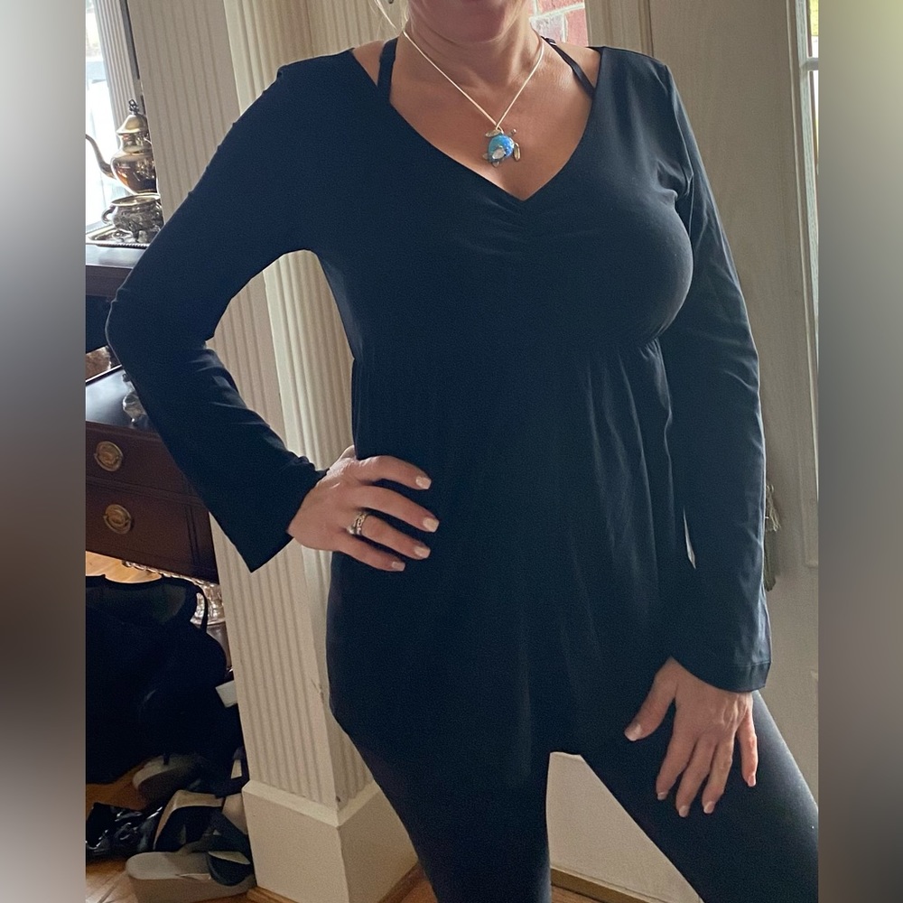 Japanese Weekend Black pullover women’s maternity top.